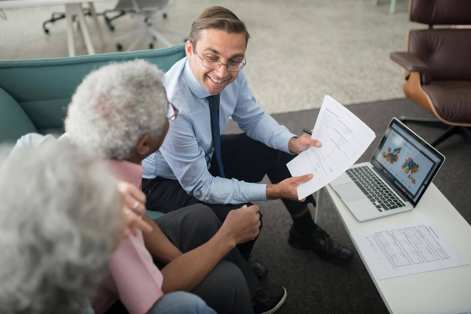 a tax advisor having a client meeting